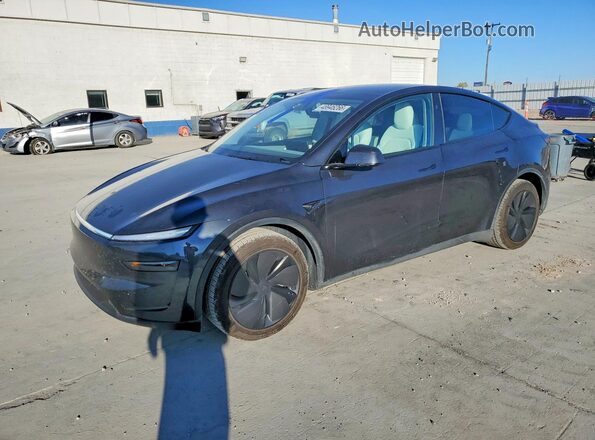 7SAYGDEE0TF390830 2026 TESLA MODEL Gray Առջևի ձախ երեք քառորդ տեսարան