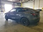 2022 Tesla Model Y Gray vin: 7SAYGDEE1NF351215