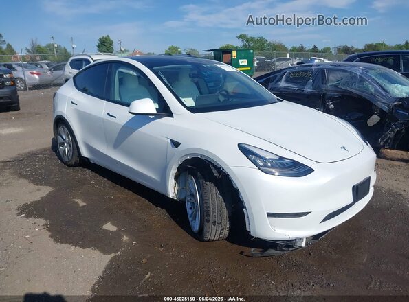 7SAYGDEE1PA090071 2023 TESLA MODEL Y White Առջևի աջ