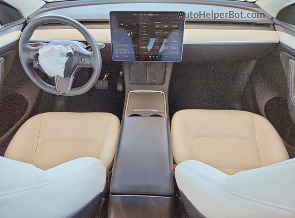 7SAYGDEE1PA154822 2023 TESLA MODEL Серый Вид панели приборов