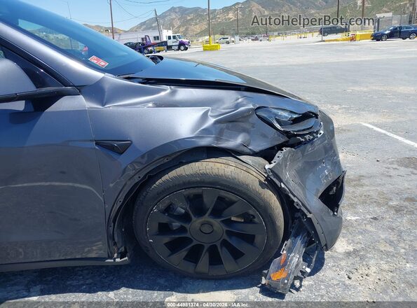 7SAYGDEE1PF891361 2023 TESLA MODEL Y Gray Widok z przodu