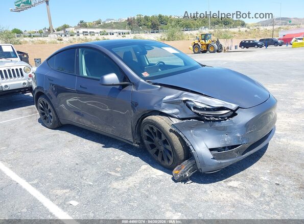 7SAYGDEE1PF891361 2023 TESLA MODEL Y Gray Przód prawy
