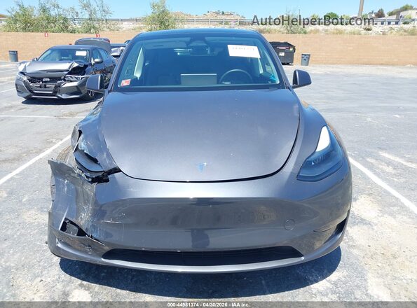 7SAYGDEE1PF891361 2023 TESLA MODEL Y Gray Widok zestawu wskaźników