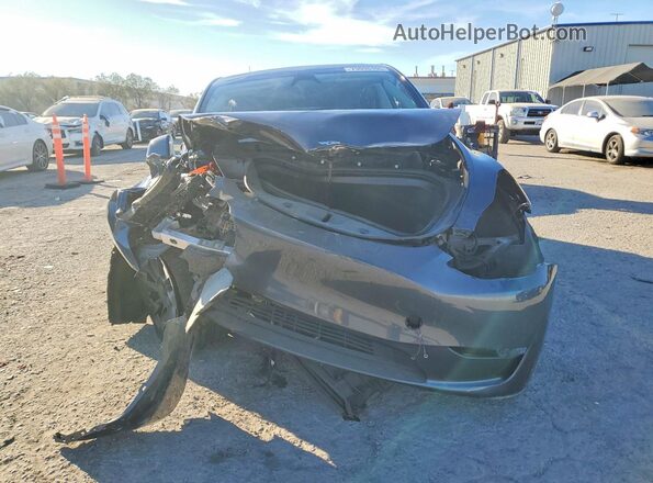 7SAYGDEE1PF905498 2023 TESLA MODEL Gray Вид спереду