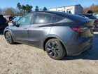2024 Tesla Model Y Gray vin: 7SAYGDEE1RA308805
