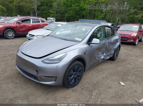 7SAYGDEE1RA316497 2024 TESLA MODEL Y Gray Առջևի ձախ երեք քառորդ տեսարան
