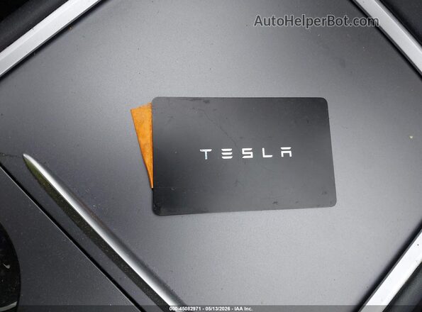 7SAYGDEE1RA316497 2024 TESLA MODEL Y Gray Առջևի վահանակի տեսք