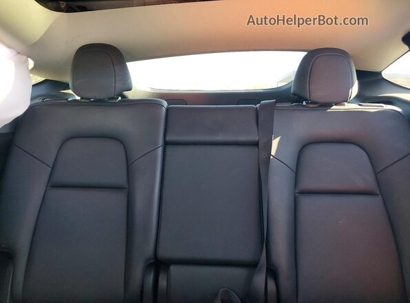 7SAYGDEE1RF994685 2024 TESLA MODEL Gray Widok tylnych siedzeń