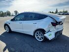2022 Tesla Model Y White vin: 7SAYGDEE2NF323309