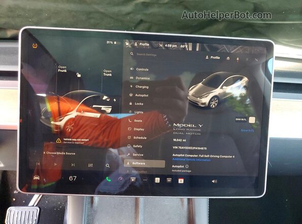 7SAYGDEE2PA194875 2023 TESLA MODEL White Vista del cuadro de instrumentos
