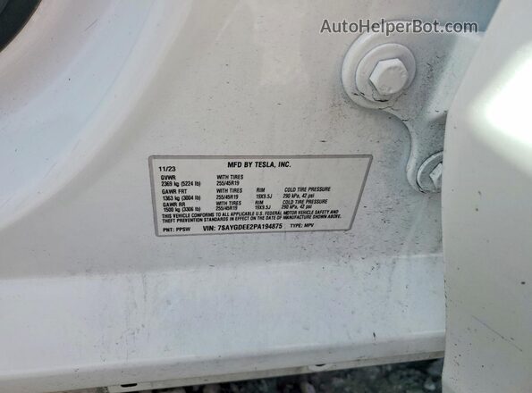 7SAYGDEE2PA194875 2023 TESLA MODEL White Vista del compartimento del motor