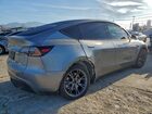 2025 Tesla Model Y Серый vin: 7SAYGDEE2SF279176