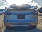 2025 Tesla Model Y Серый vin: 7SAYGDEE2SF279176