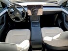 2025 Tesla Model Y Серый vin: 7SAYGDEE2SF279176