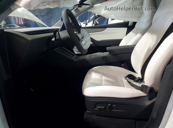 7SAYGDEE2TA584692 2026 TESLA MODEL White Սալոնի դիմացի տեսք