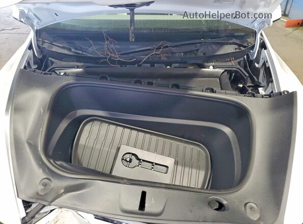 7SAYGDEE2TA584692 2026 TESLA MODEL White Շարժիչի բաժամունքի տեսք