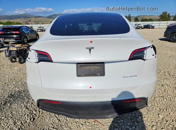 7SAYGDEE3NF561282 2022 TESLA MODEL White Rear view