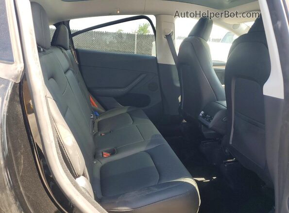 7SAYGDEE3PA140632 2023 TESLA MODEL Black Widok tylnych siedzeń