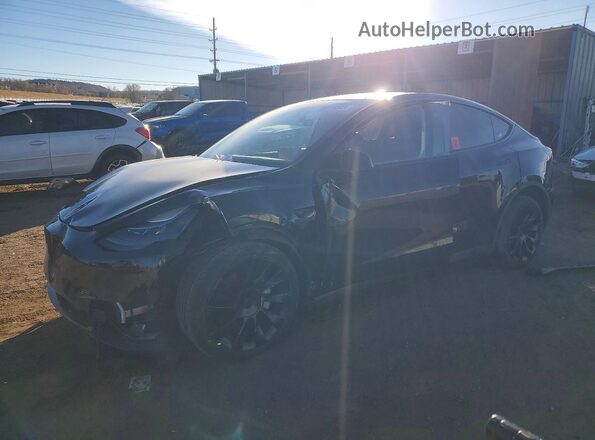 7SAYGDEE3PA184632 2023 TESLA MODEL Черный Передняя левая четверть