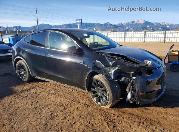 7SAYGDEE3PA184632 2023 TESLA MODEL Черный Передняя правая четверть