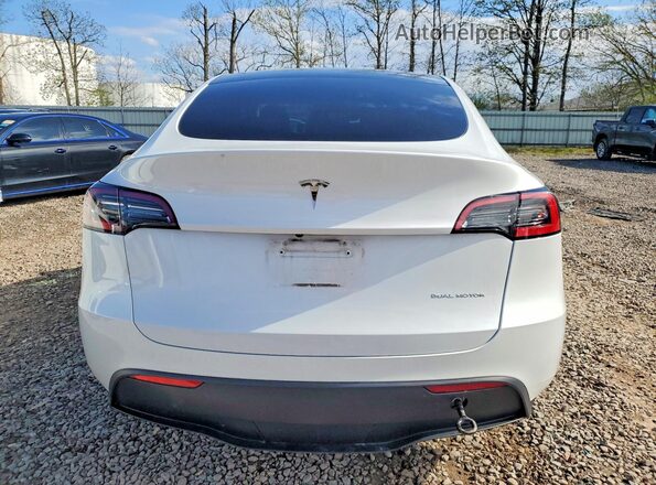 7SAYGDEE3PF700829 2023 TESLA MODEL White Հետևի տեսք