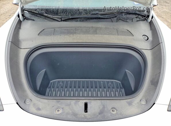 7SAYGDEE3PF814474 2023 TESLA MODEL White Vista del compartimento del motor