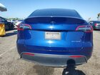 2024 Tesla Model Y Blue vin: 7SAYGDEE3RA230687