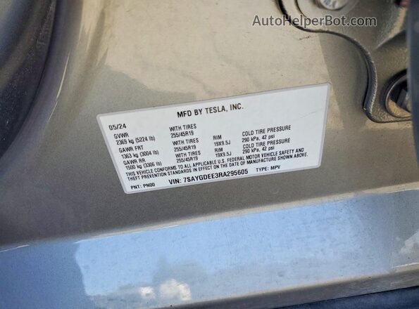 7SAYGDEE3RA295605 2024 TESLA MODEL Silver Вид підкапотного простору