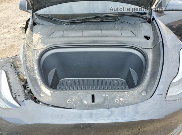7SAYGDEE3RF030802 2024 TESLA MODEL Gray Vista interior trasera