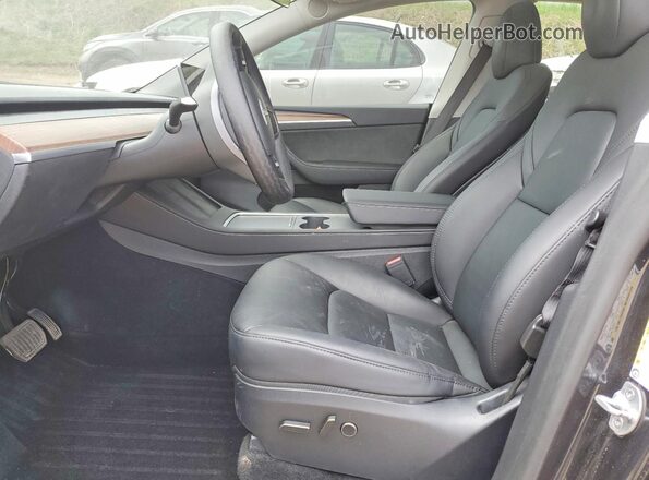 7SAYGDEE3RF030802 2024 TESLA MODEL Gray Vista interior delantera