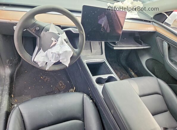 7SAYGDEE3RF109676 2024 TESLA MODEL White Dashboard view