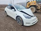 2024 Tesla Model Y White vin: 7SAYGDEE3RF109676