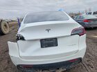 2024 Tesla Model Y White vin: 7SAYGDEE3RF109676