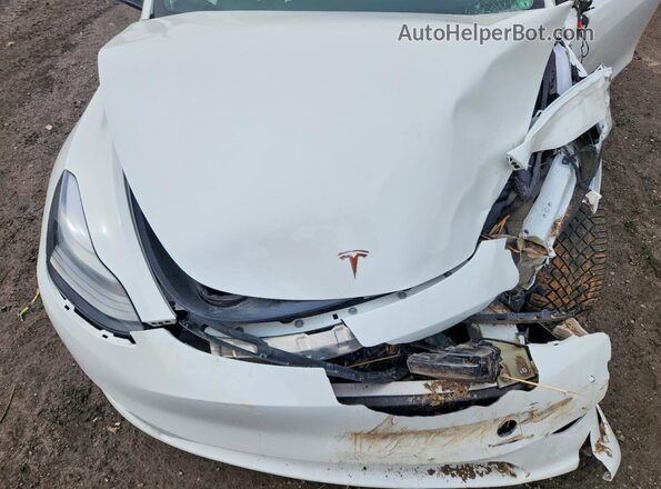 7SAYGDEE3RF109676 2024 TESLA MODEL White Rear interior view