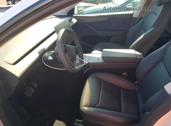 7SAYGDEE3TF364903 2026 TESLA MODEL White Vista interior delantera