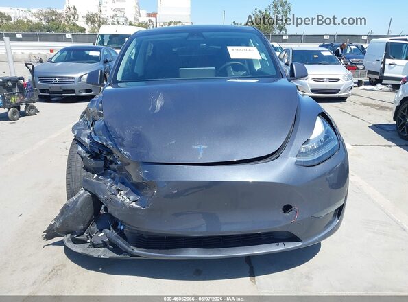 7SAYGDEE4PA025358 2023 TESLA MODEL Y Gray Rear interior view