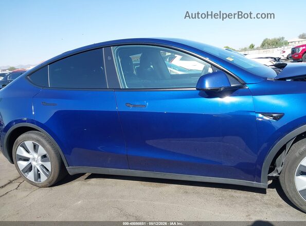 7SAYGDEE4PF910954 2023 TESLA MODEL Y Blue Widok wnętrza z tyłu