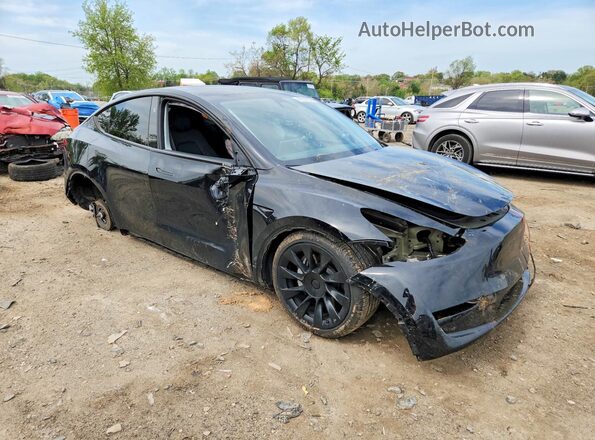 7SAYGDEE4RA305509 2024 TESLA MODEL Black Передня права чверть