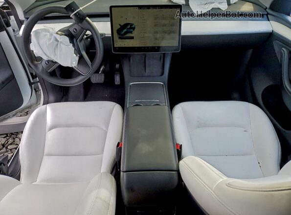 7SAYGDEE4SA355042 2025 TESLA MODEL White Vista del salpicadero