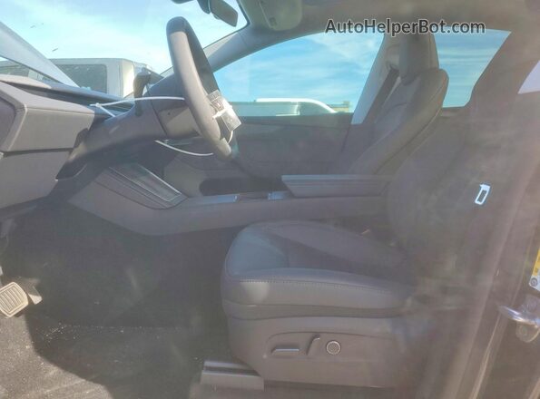 7SAYGDEE4TA580935 2026 TESLA MODEL Gray Widok wnętrza z przodu