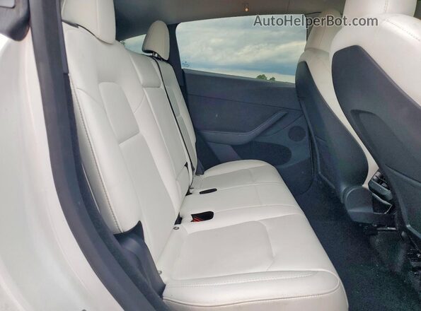 7SAYGDEE5PA151406 2023 TESLA MODEL White Rear interior view