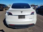2024 Tesla Model Y Белый vin: 7SAYGDEE5RF002287
