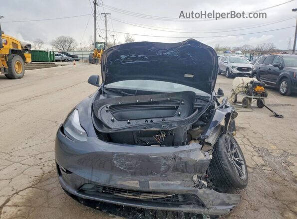 7SAYGDEE5SF256460 2025 TESLA MODEL Charcoal Front view