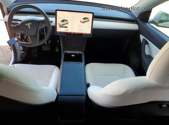 7SAYGDEE6NF368611 2022 TESLA MODEL White Vista del salpicadero