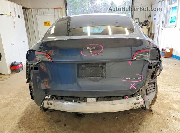 7SAYGDEE6NF445283 2022 TESLA MODEL Gray Вид ззаду