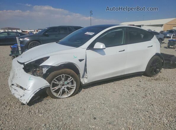 7SAYGDEE6PA032456 2023 TESLA MODEL Y Белый Передняя левая четверть