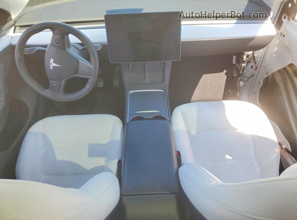 7SAYGDEE6PA162141 2023 TESLA MODEL White Widok deski rozdzielczej