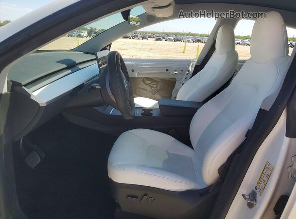 7SAYGDEE6PA162141 2023 TESLA MODEL White Widok wnętrza z przodu