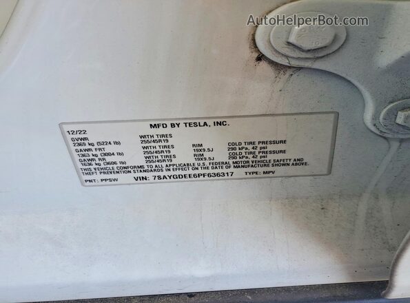 7SAYGDEE6PF636317 2023 TESLA MODEL White Vista del compartimento del motor