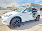 2024 Tesla Model Y White vin: 7SAYGDEE6RA291855